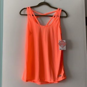 💖NWT💖 Coral Kiss Marika Dry-Wik Tank (size M)